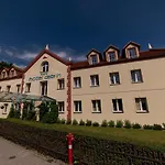 Hotel Delta In Dzierzoniow