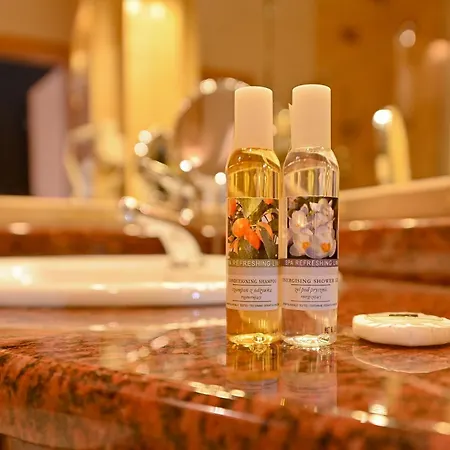 Delta In Дзержонюв