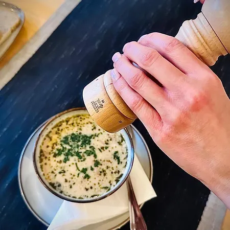 Отель Delta In Дзержонюв