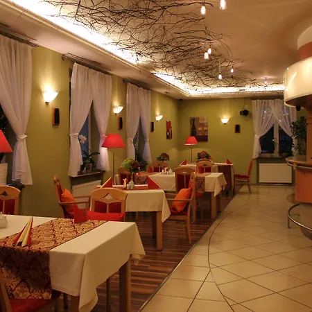 德尔塔因酒店 3* Dzierżoniów