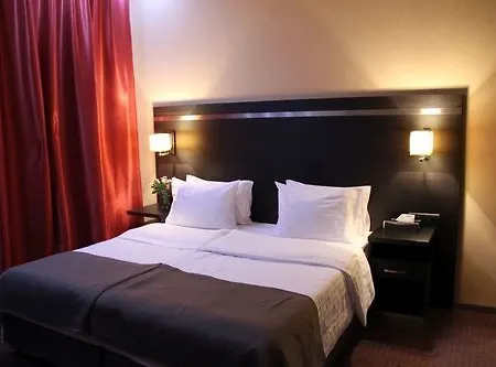 Hotel Delta In Dzierzoniow