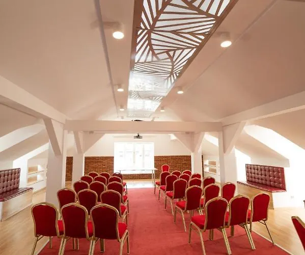 Delta In Otel Dzierżoniów