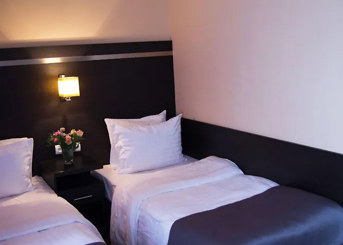 Otel Delta In Dzierżoniów